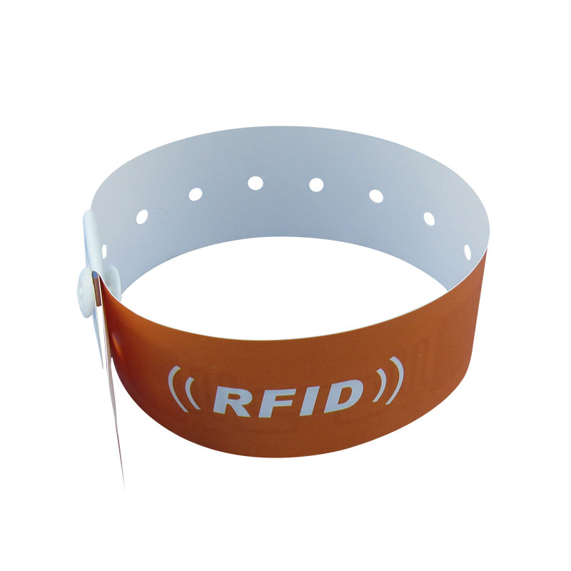 Каква е разликата между RFID гривните и идентификационните гривни?